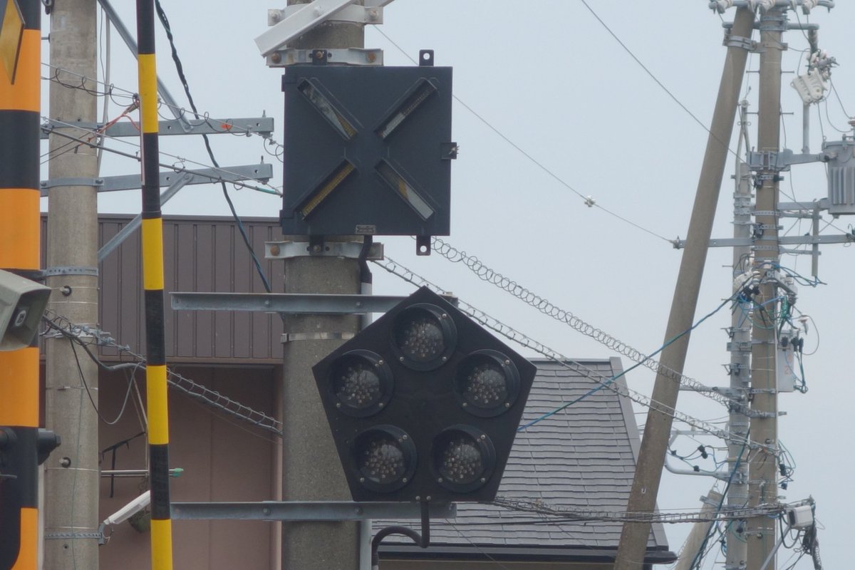 遠州鉄道の踏切動作反応灯