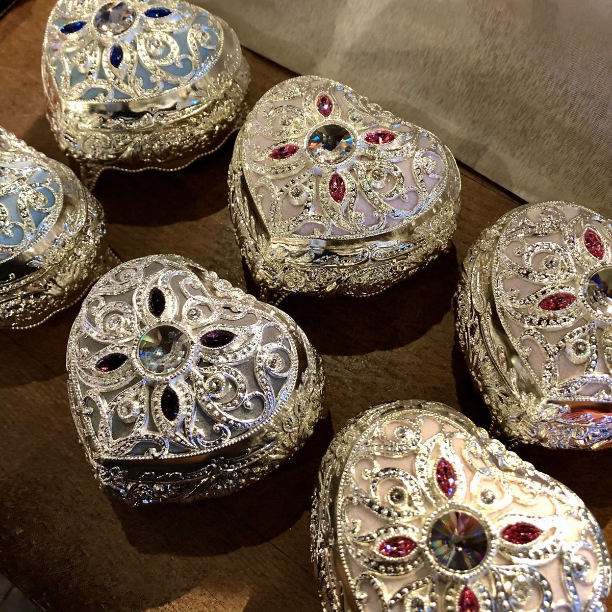 💎大人気！ハートの宝石箱オルゴール💎 クリスタルがキラキラ輝く