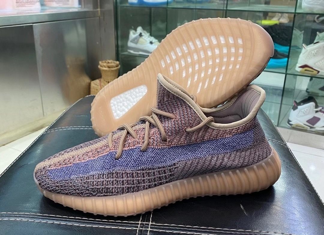新品未使用　adidas 350 fade YEEZY V2