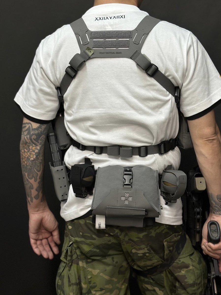 着たらこんな感じ⚡️ ウルフグレー単色も勿論いいですが、BKミックス