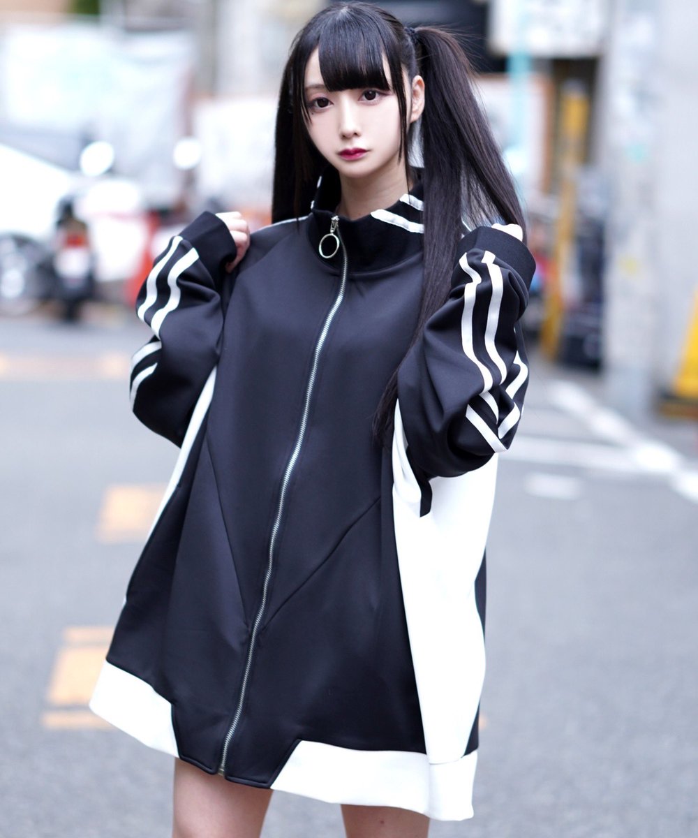 👁‍🗨REFLEM(レフレム) NEW ARRIVAL 大胆な切り返しの 大きめサブカル