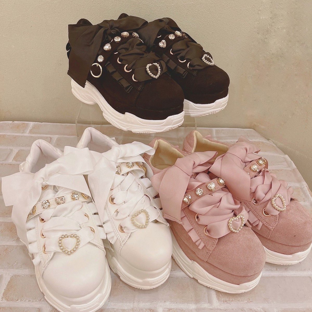 近鉄パッセ店🎀 #ビジューベルト厚底スニーカー キラキラのビジュー