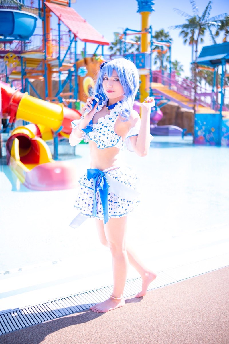 星街すいせい 水着 のコスプレ作品 - Twoucan