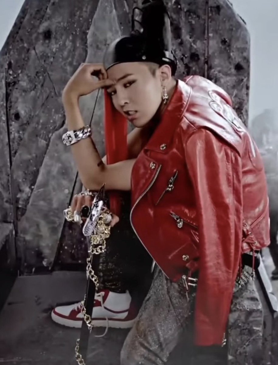 Exclusive chrome Hearts worn by Kpop star G-Dragon in 2012 😳