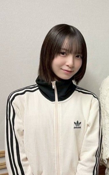 adidasりなし可愛い🎀 大人りなしも素敵だけど、 こういうスポーツ