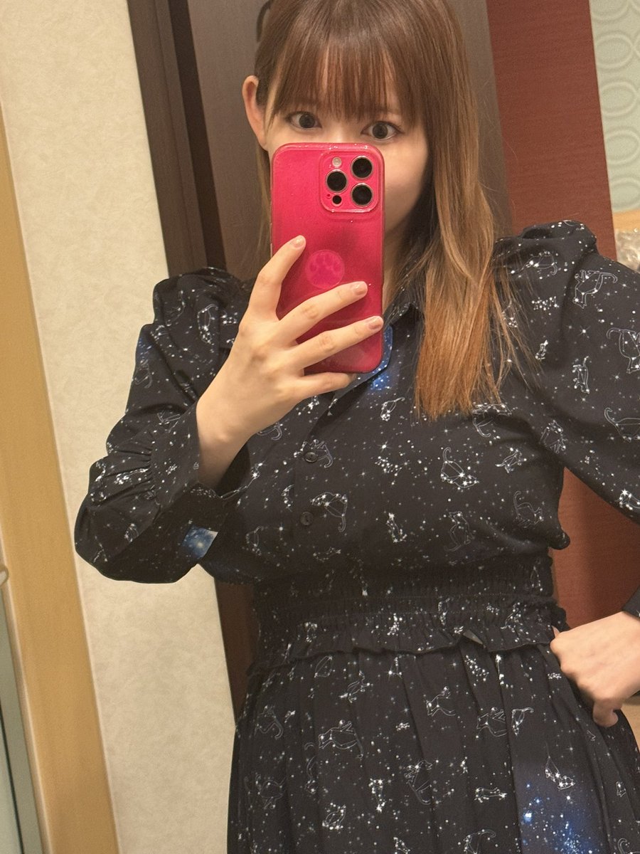 mmts 自分で描いた惑星🪐の絵柄！ が服になって、猫たちに寄付もできて