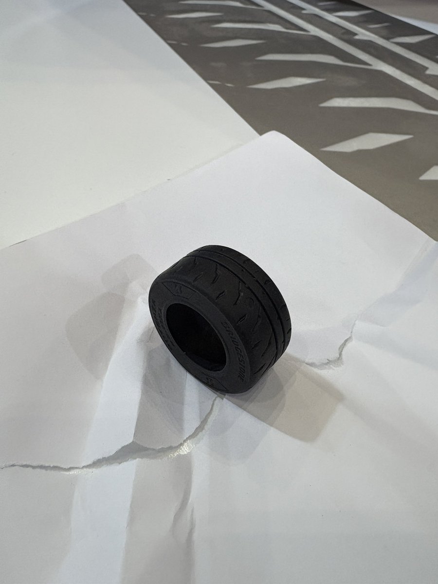 新商品RE-71RZを試したいと思い皆さんに先立ってモータースポーツ担当