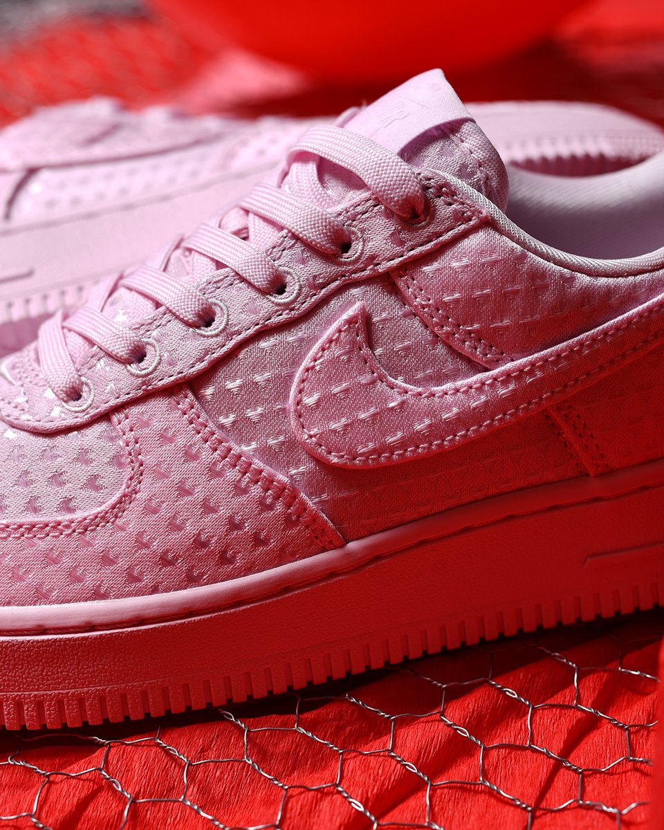 NIKE AIR FORCE 1 LOW “Valentine 2025/Triple Black” (ナイキ エア