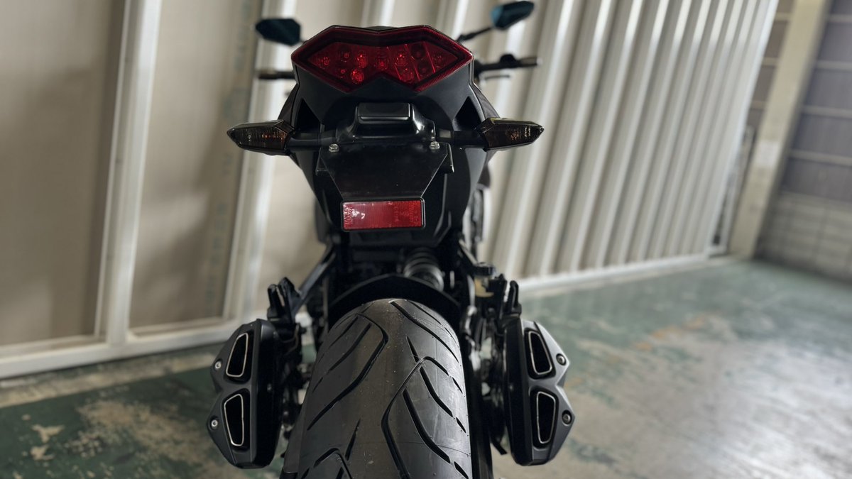 カワサキ Z1000 ZX-9Rベースの953ccエンジンから新設計の1,043cc