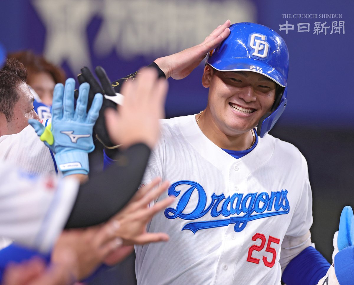 ドラゴンズ】6回にソロ本塁打を放った石川昂弥選手 #中日新聞 #中日