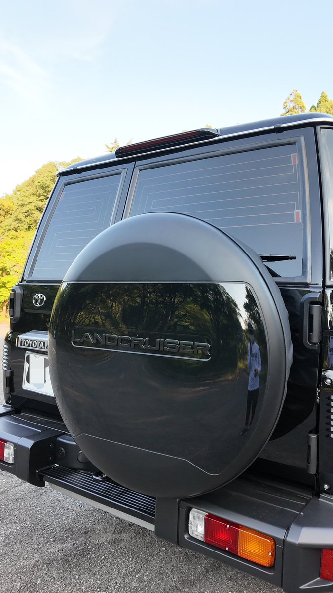 ランクル70のスペアタイヤカバーをハーフハードカバーに交換してみまし