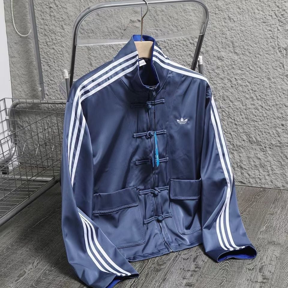 まって中国のadidasがチャイナ服デザインで可愛すぎるっきゅん