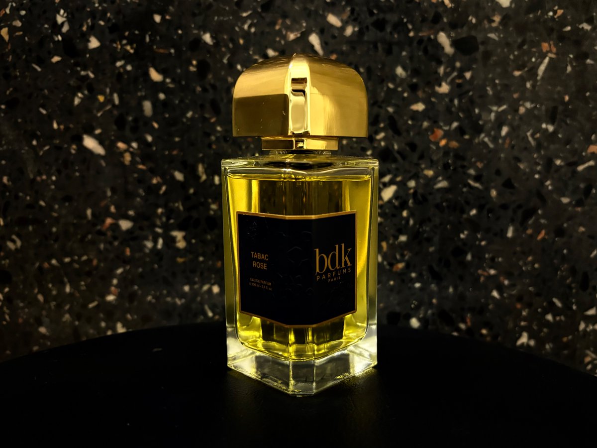 Bdk Parfums｜タバックローズ まるで洋酒漬けされたプラムとローズ
