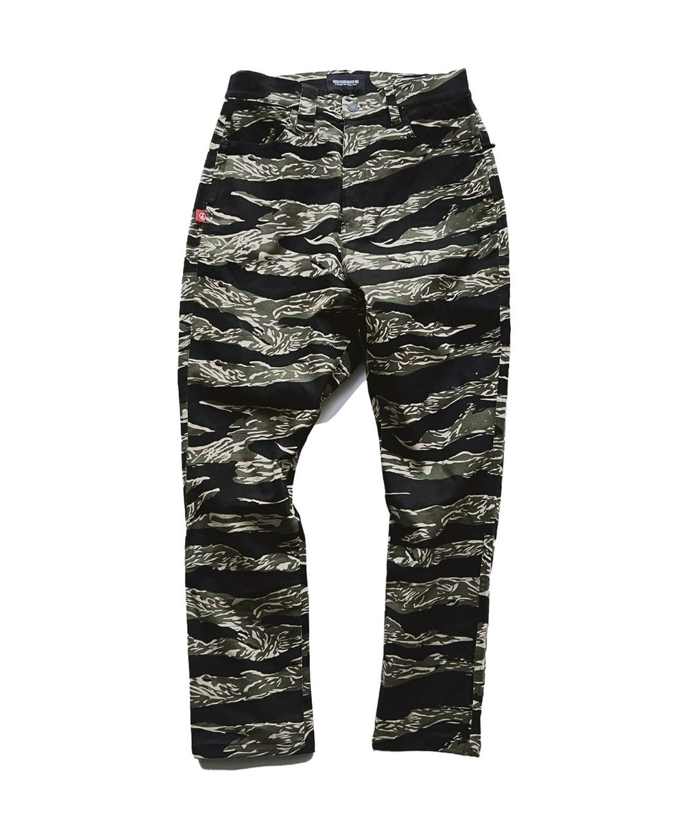 HEY-SMITH」のギター・ボーカル猪狩秀平氏とのコラボレーションパンツ