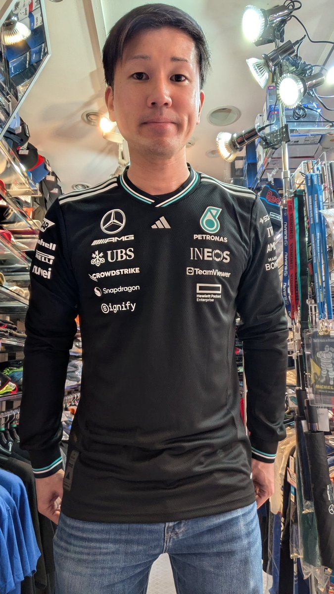 2025年メルセデスF1チームウェア 身長165cm、肩幅約52cm，胸囲約92cmの