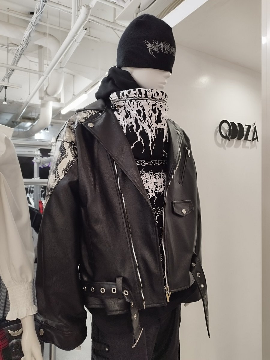 🖤おすすめコーデ🩶 SELECT / ［PINKSPINK］パイソン柄PUレザー