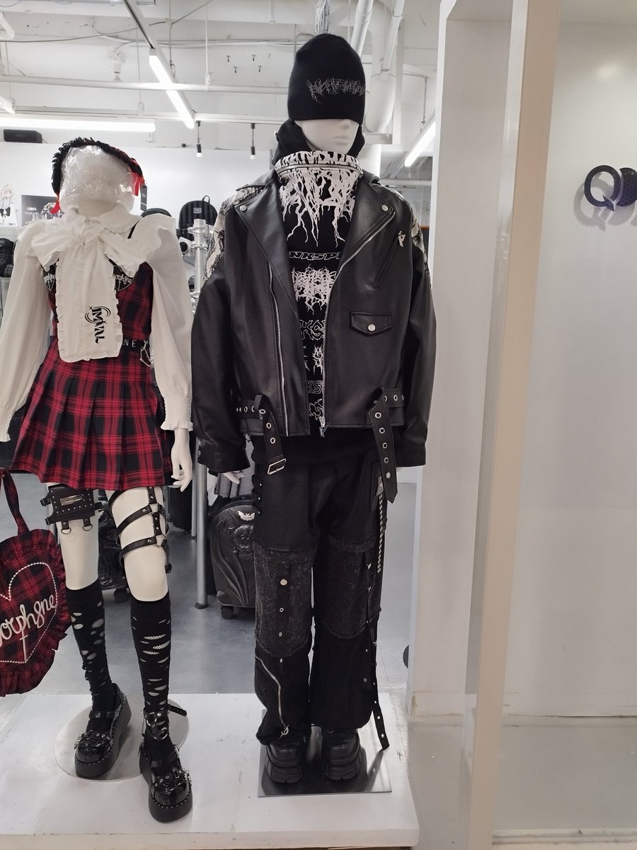 🖤おすすめコーデ🩶 SELECT / ［PINKSPINK］パイソン柄PUレザー