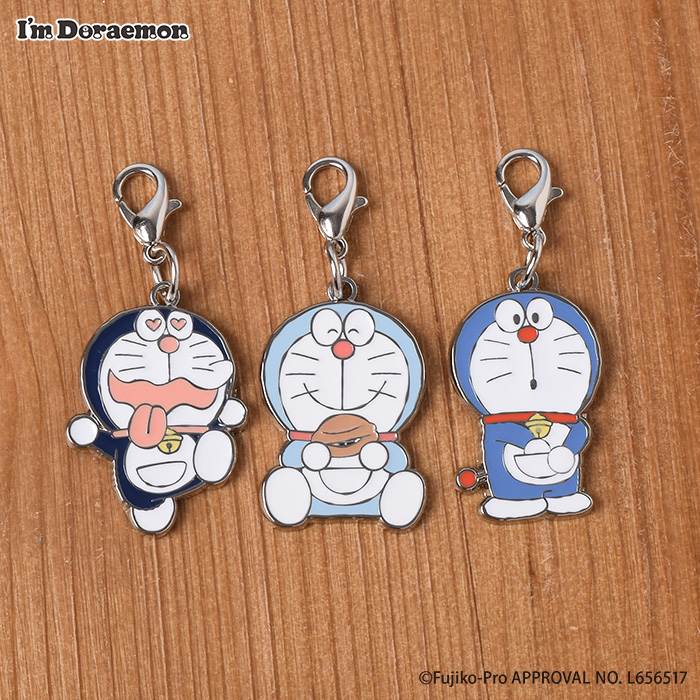 表情豊かなドラえもんのミニメタルチャームが新登場✨ 何が出るか