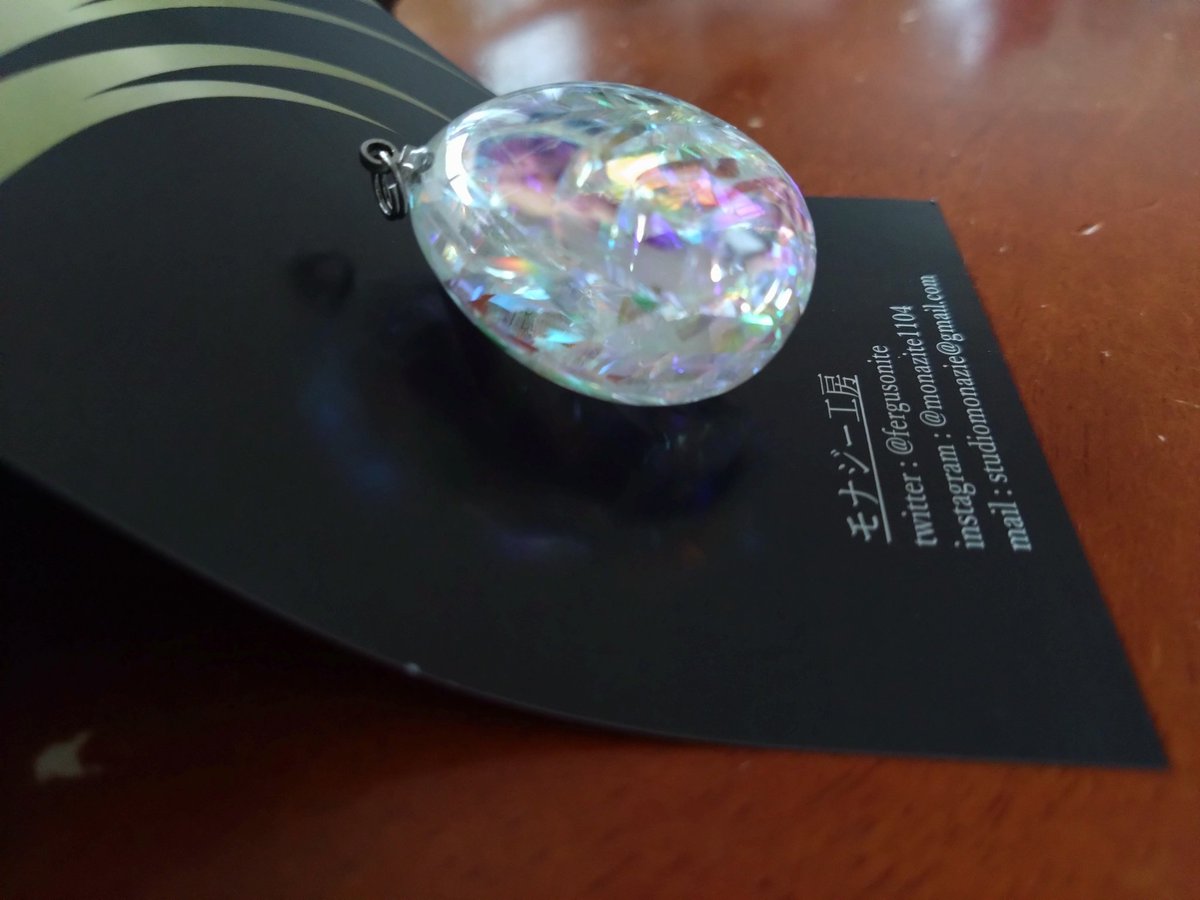 モナジー工房 ｢虹の結晶｣積層ガラス研磨アクセサリー専門制作