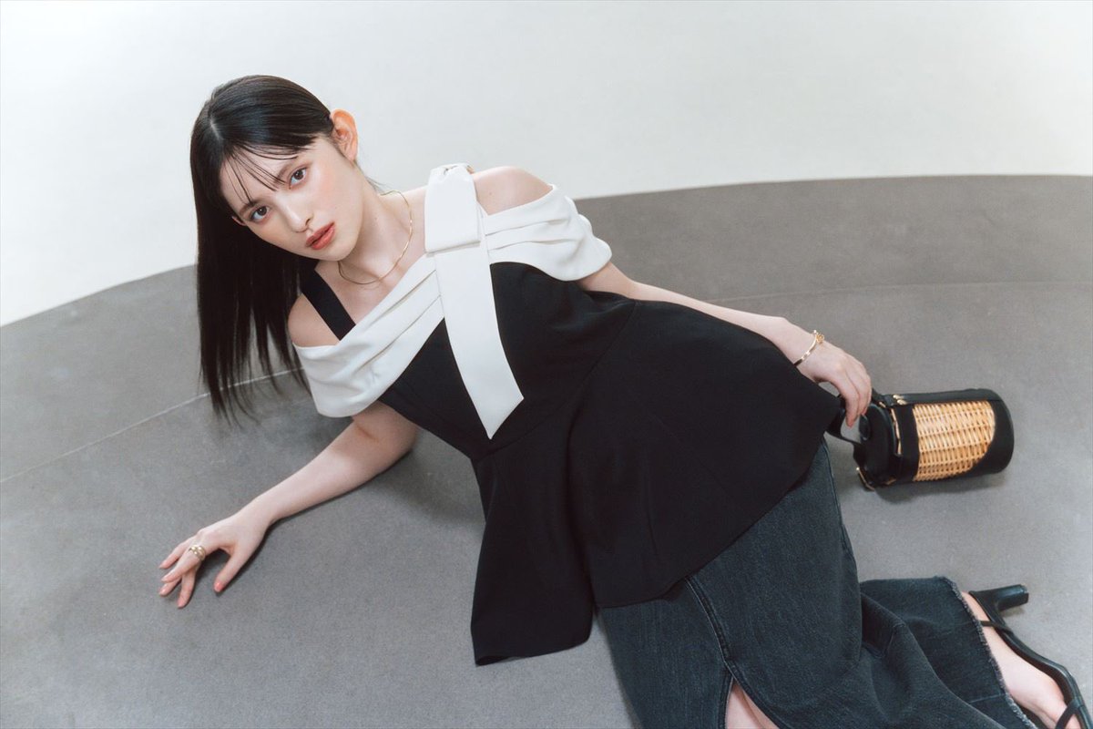 【新品】Rirandture オフショルリボンペプラムトップス Rirandture オフショルリボンペプラムトップス - メルカリ