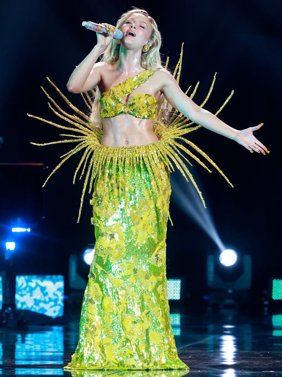 Zara Larsson performs a stunning stripped down version of