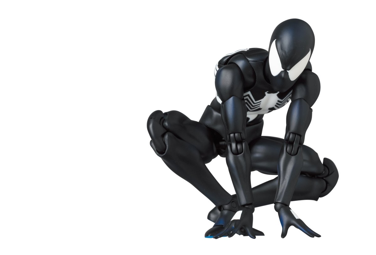 再生産のMAFEXの中でもいの一番に「予約完売」となった、ブラック