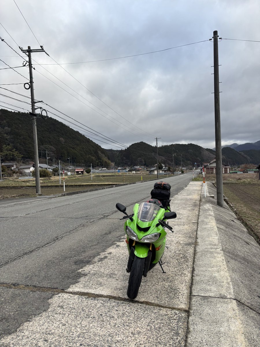 真庭市の田舎道をのんびりと走る。 寒い！ #ZX10R
