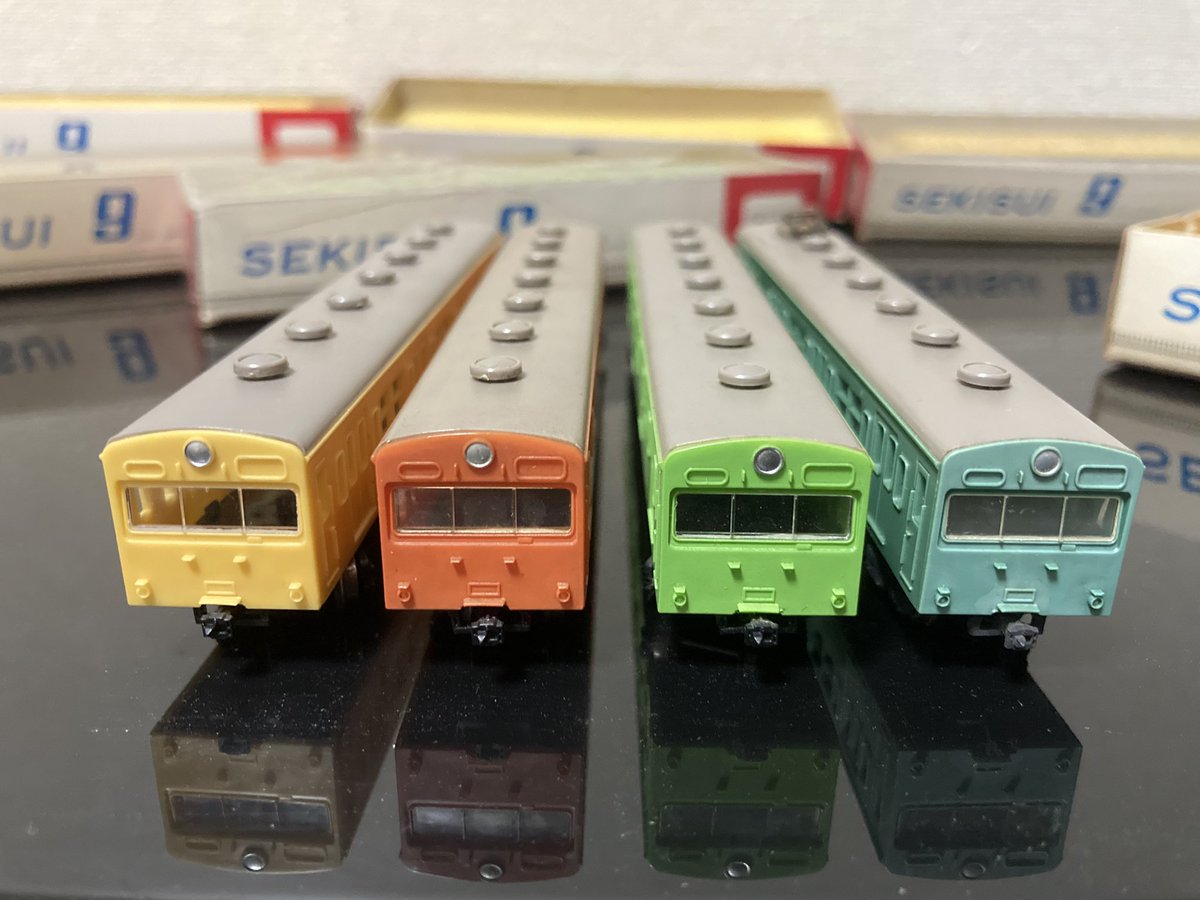 昭和41年に発売開始された当時の関水（KATO）の103系、最初から4色揃っ