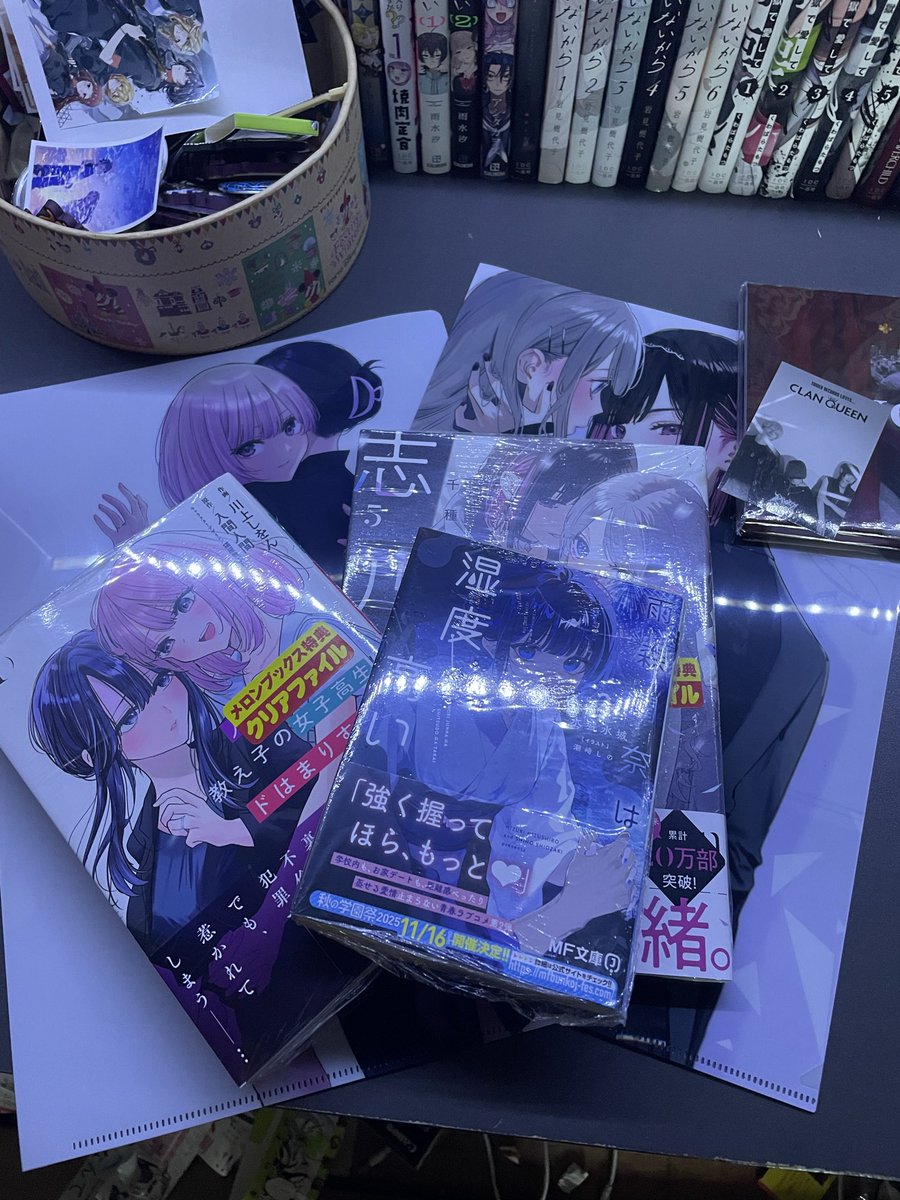 戦利品！ 人妻と志乃恋のクリアファイルやばい！！ あとClan Queen の