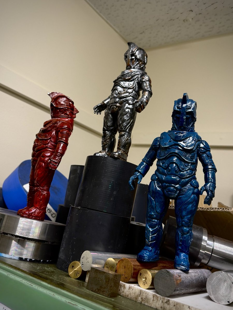 少年よ、夢は逃げない。 逃げるのはいつも自分だ。 だから叶えた時の酒