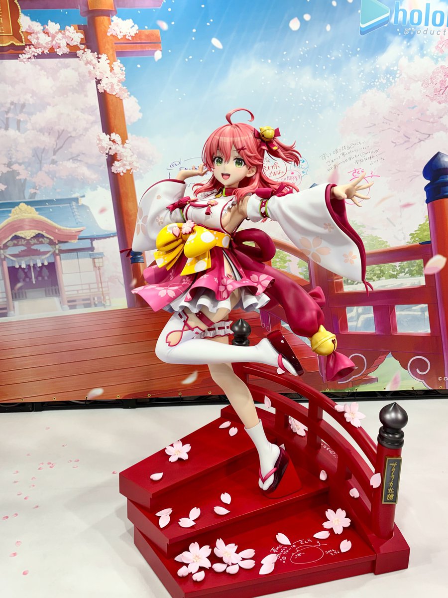 初公開！ ＼ ホロライブの大人気VTuber「さくらみこ」の等身大と1/7