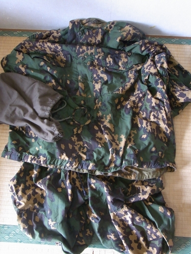 SSO製パルチザンスーツ : 蒼い月夜の下ダラダラと