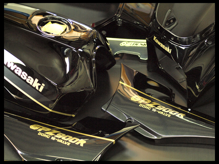 GPZ900R 黒／金（改） : OS DESIGN BLOG