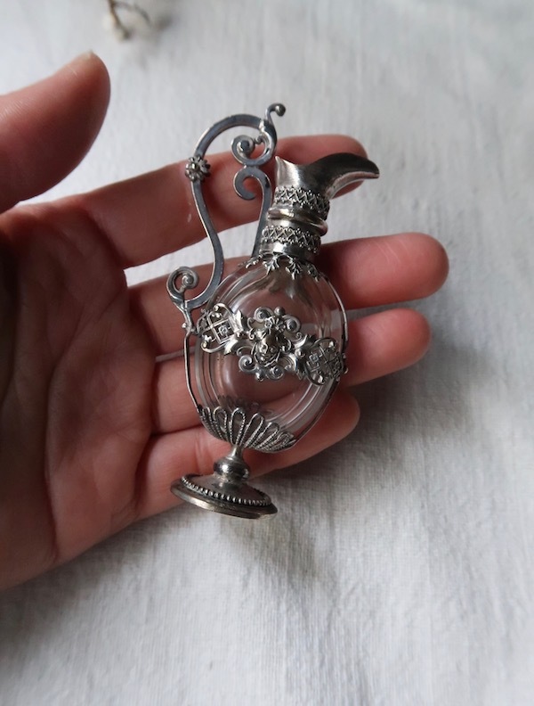 香水瓶 もしくはフラコン・ド・セル : 満月アンティーク