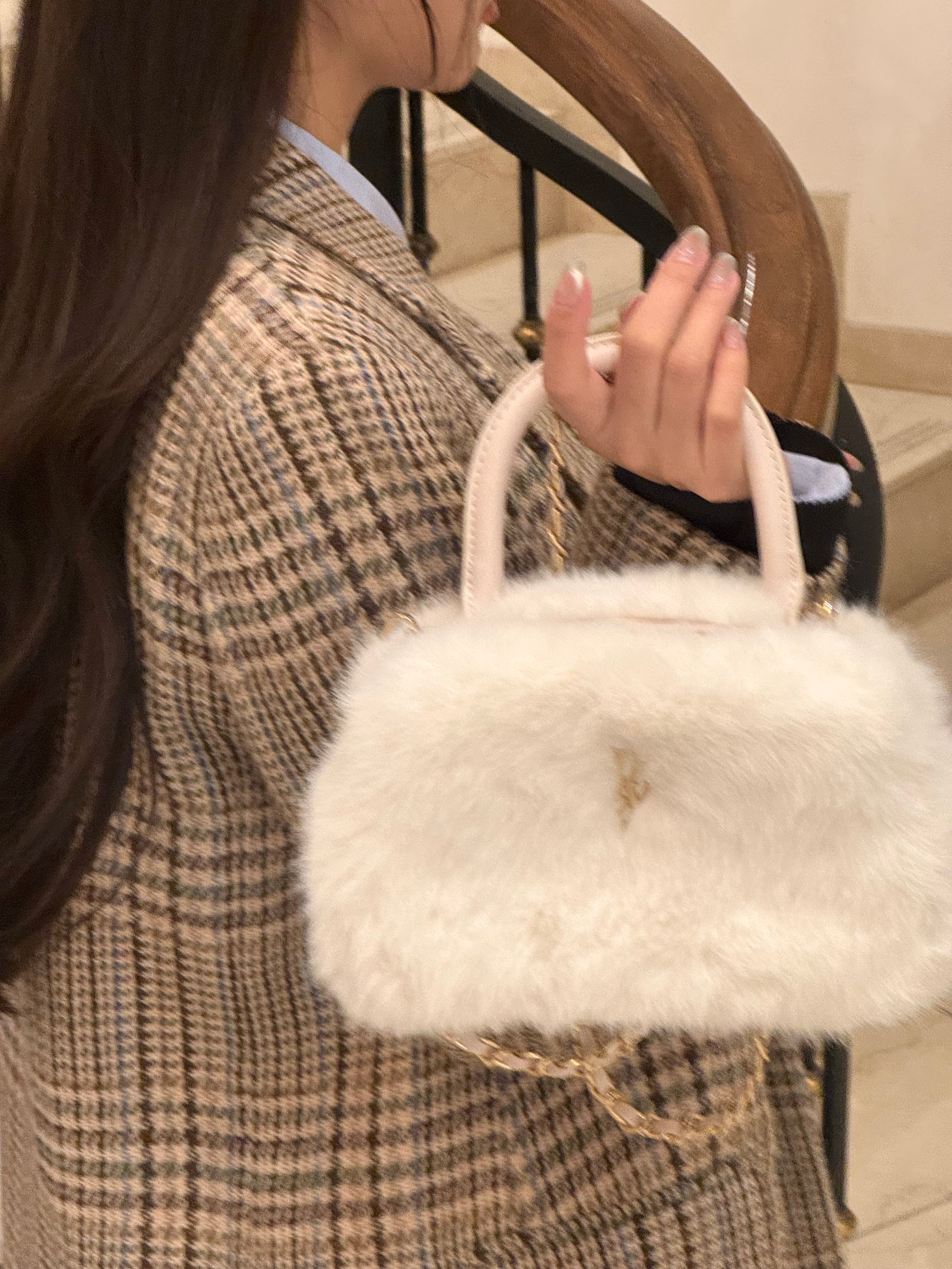 NOBLE SECRET PHONE BAG