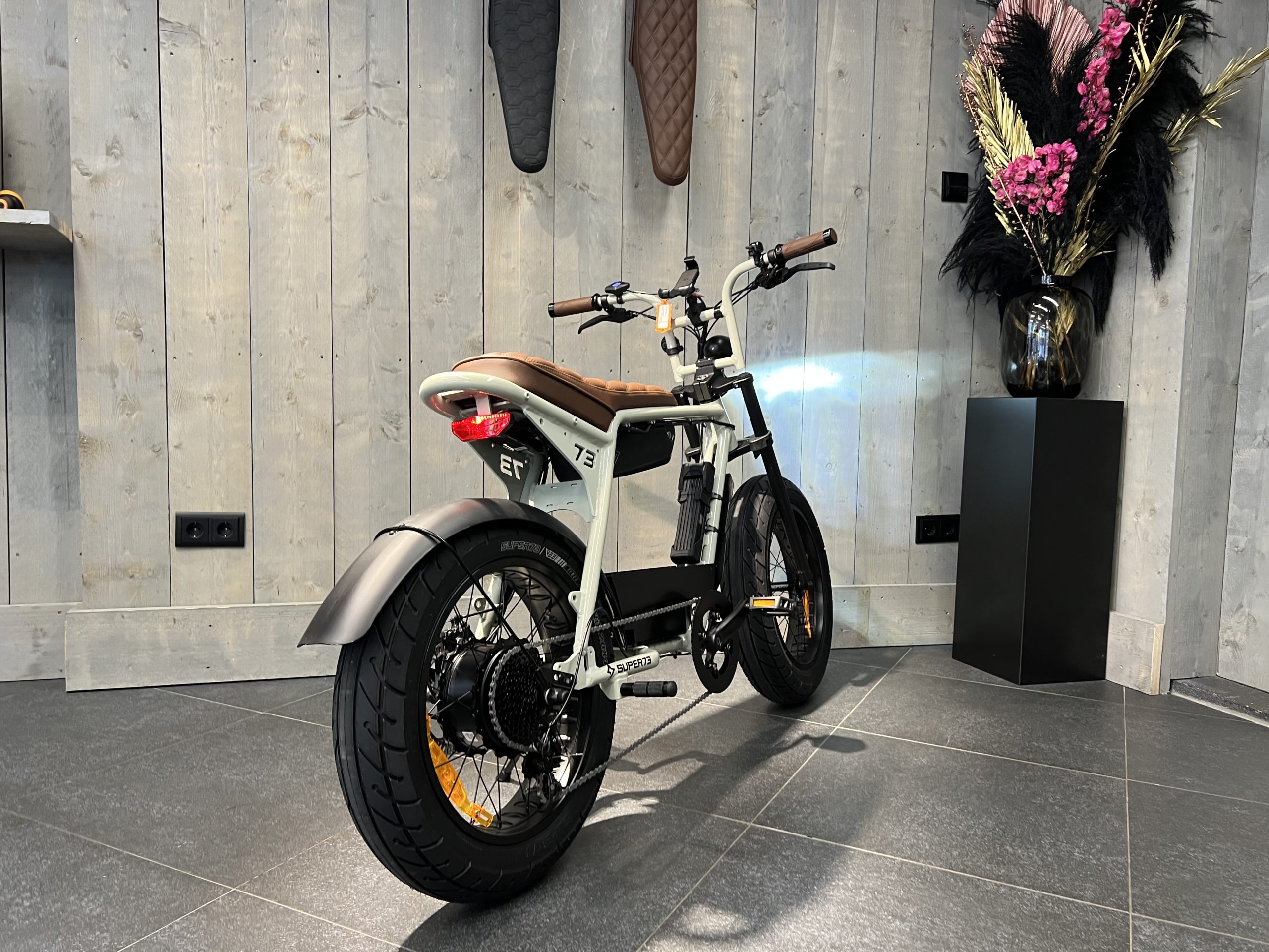 SUPER73-ZX MOON ROCK EXCLUSIVRECUSTOMIZING - Perry Scooters Haarlem