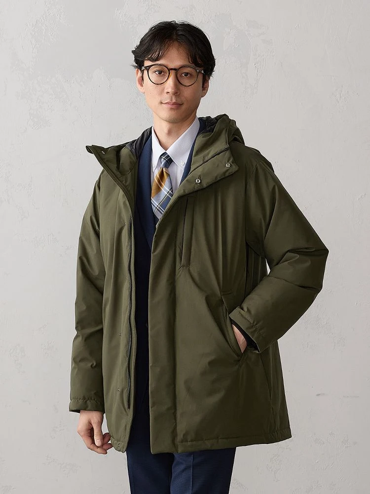 D．グリーン オールウエザーテックス フード付きハイブリッドダウン