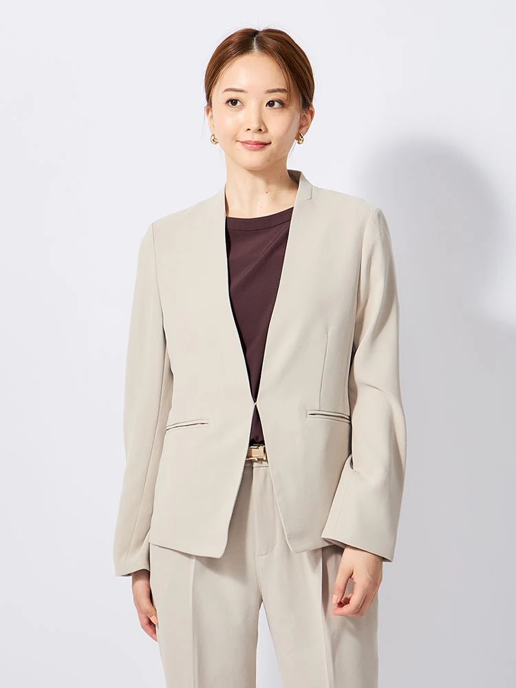 ベージュ バックサテンジョーゼット ノーカラージャケット | P.S.FA