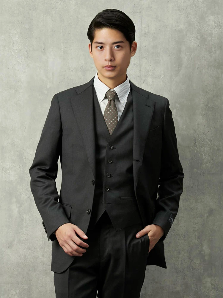 C．グレー 【REDA】ウール100％ スリーピーススーツ【アーバン】無地