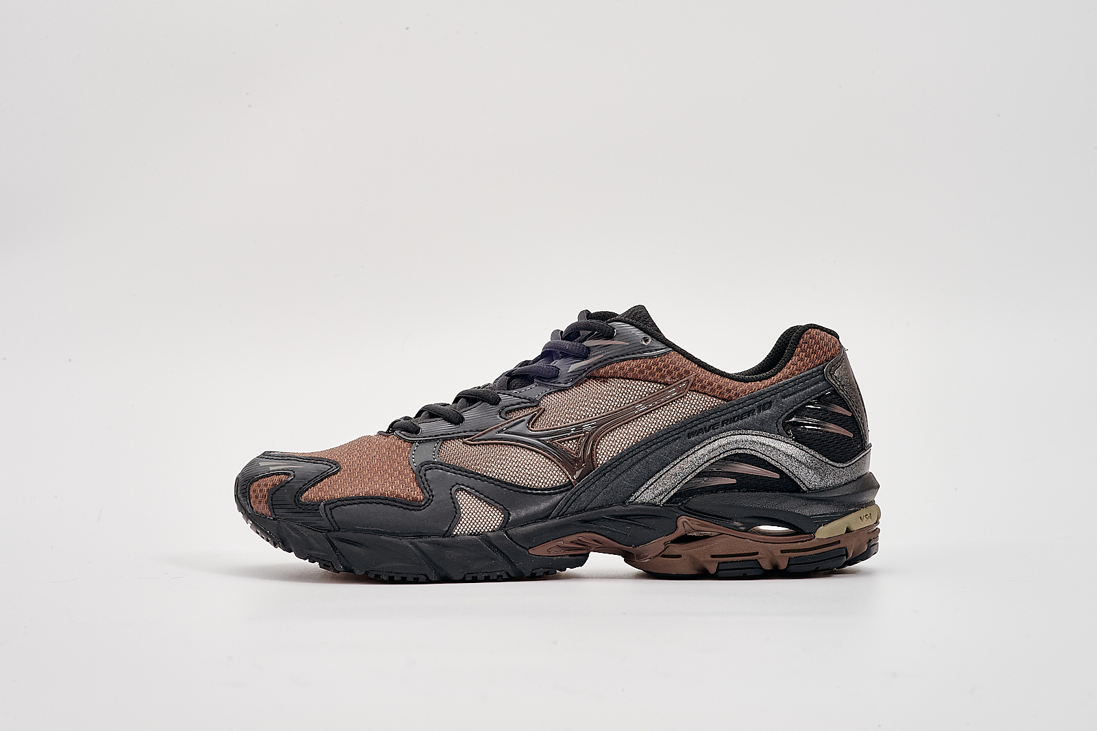 Mizuno x Vainl Archive Wave Rider 10