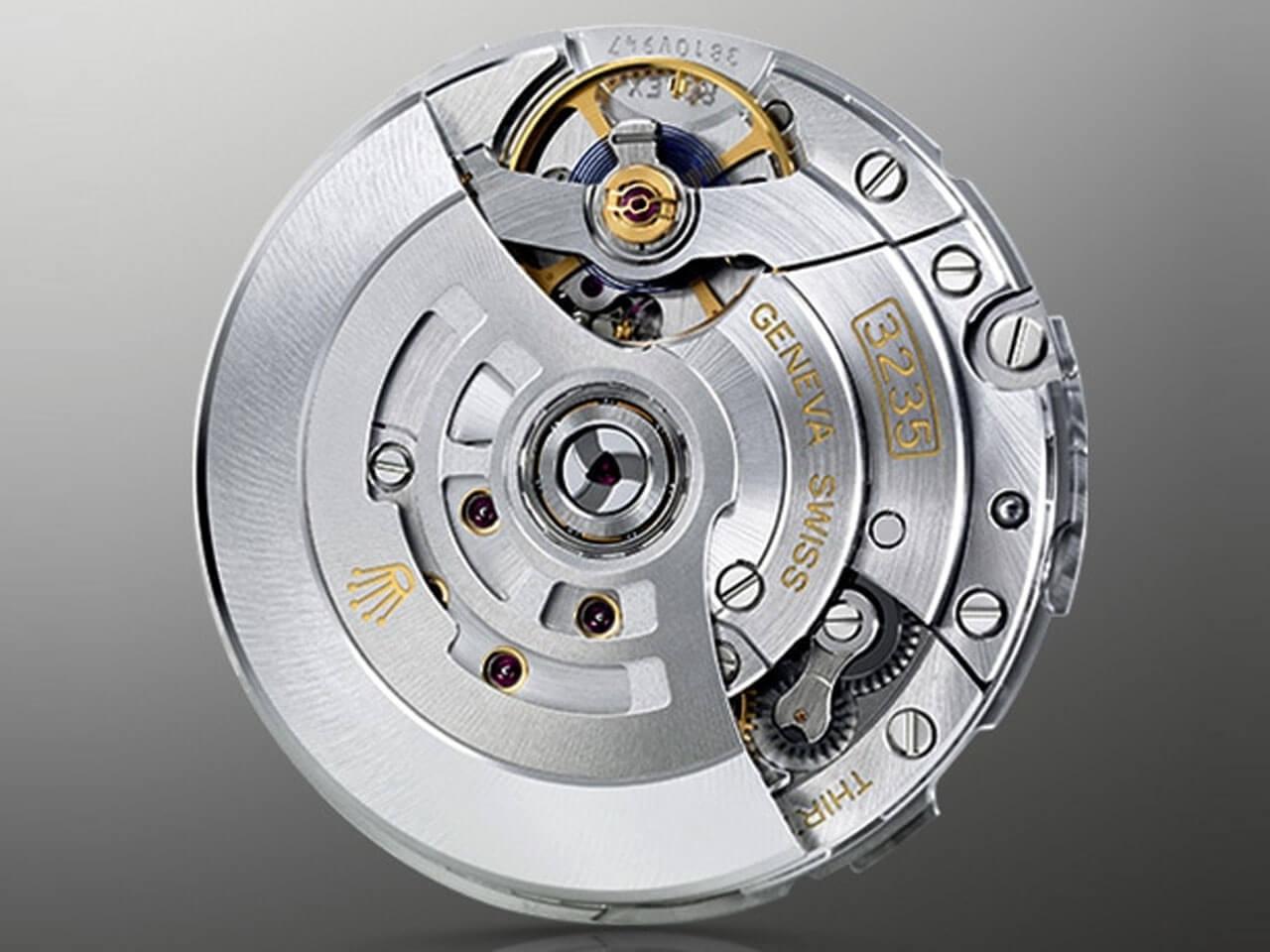 ロレックス 2020年新作 サブマリーナ デイト Ref. 126610LV グリーン