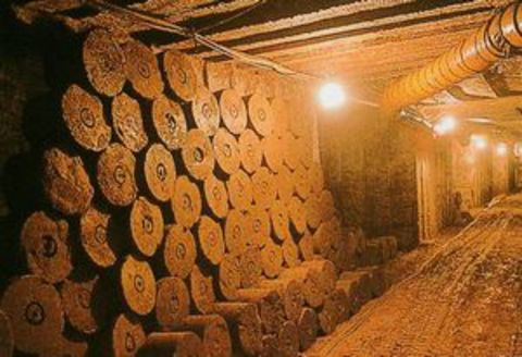 奥能登天然珪藻土 丸和工業 切り出し七輪 正角七輪 真鍮巻き 径25