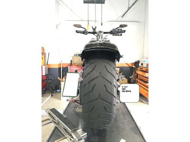 ハーレダビッドソン 修理 FXSB リアタイヤ交換 車高調整 2016年式