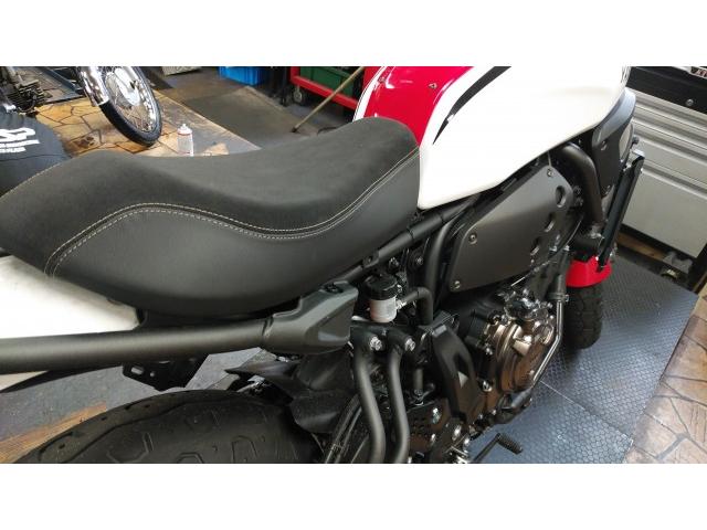 XSR700 カスタム シングルシート交換 マフラー交換 SP TADAO（YSP