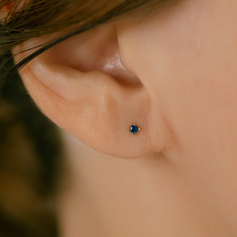 アウイナイト ピアス│希少石・レアストーン アウイナイト ボディ