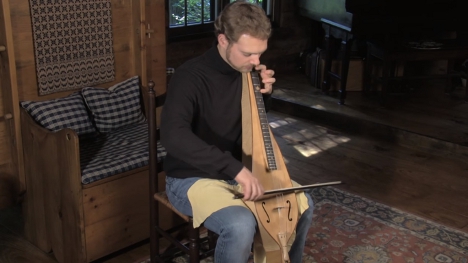 手軽に始められるけど音のかなめになるアイルランドの打楽器：バウロン