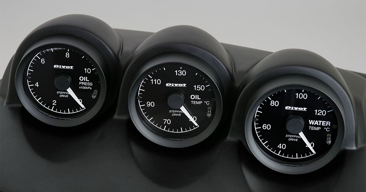 GT GAUGE-60 3連装着例 | PIVOT
