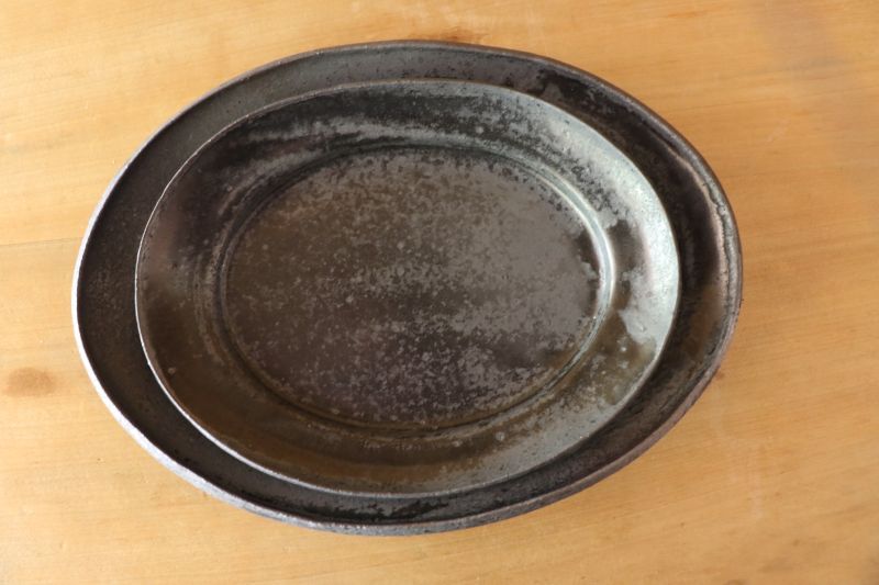 遠藤素子 オーバル皿M 鉄釉 - pivert