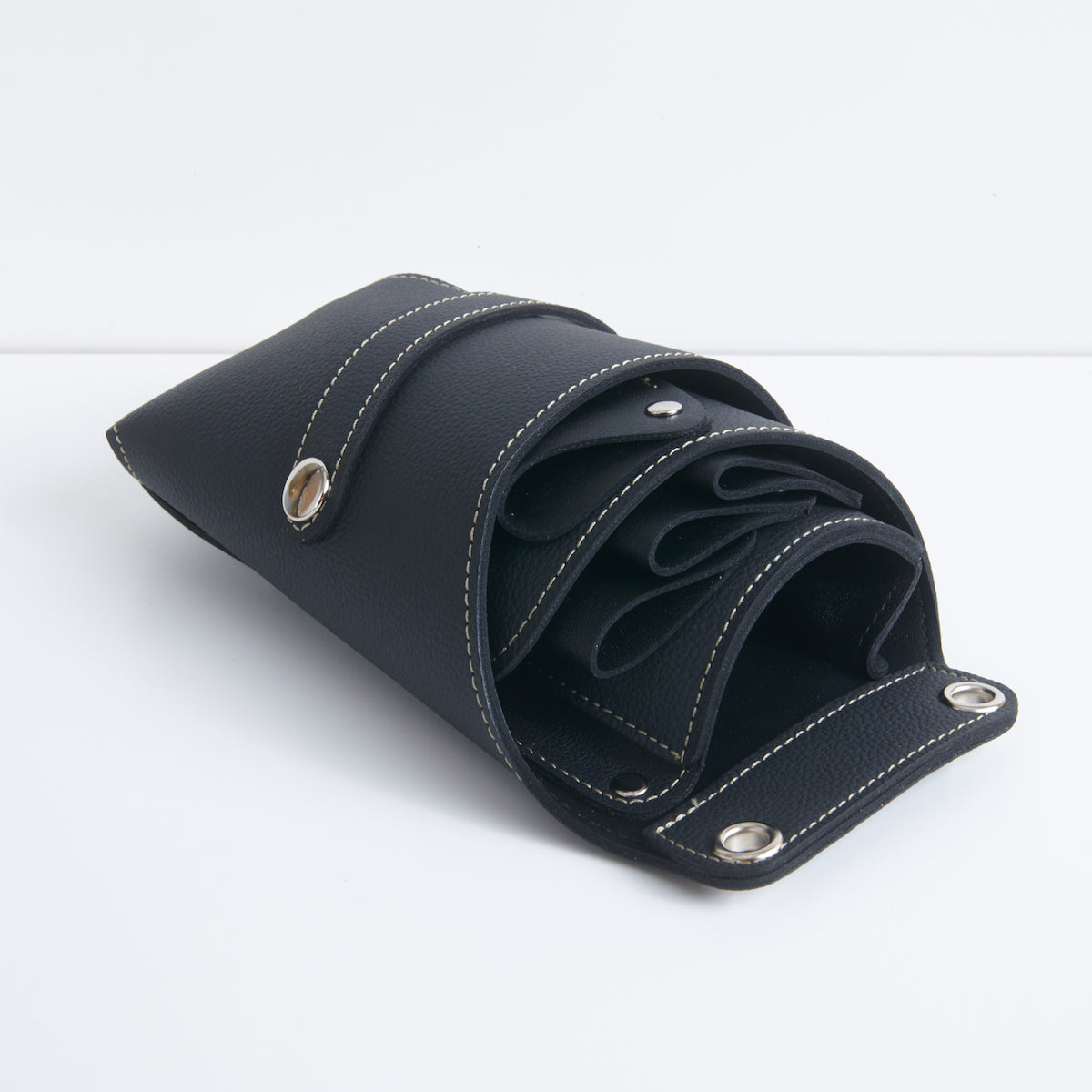 ♧Jasmine♧プロフィール必読様専用 牛革ブラック、ハラコカウのシザー