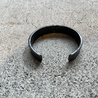 STOP LIGHT アイアンクロスバングル | POWWOW Trading Post